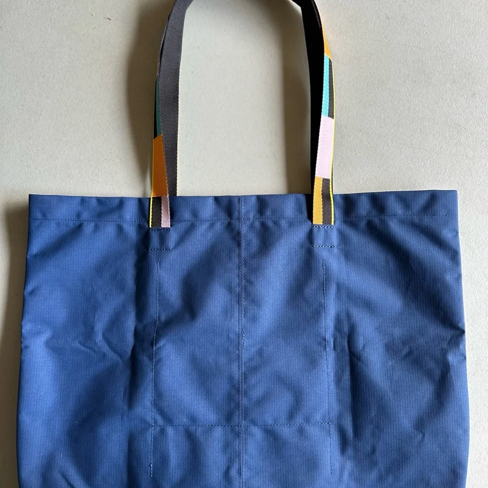 Bellroy Market Tote in Blue with Multicolor Straps - Picture 6 of 10